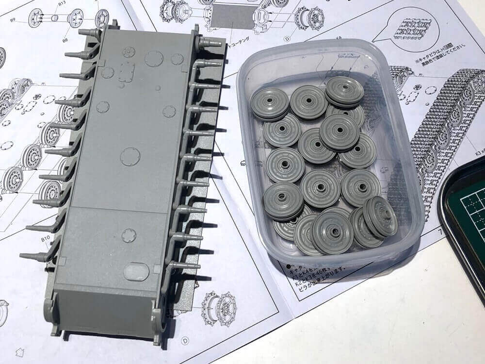 カオナビ1,000社導入記念で戦車作っちゃいました!な話(その2)のアイキャッチ