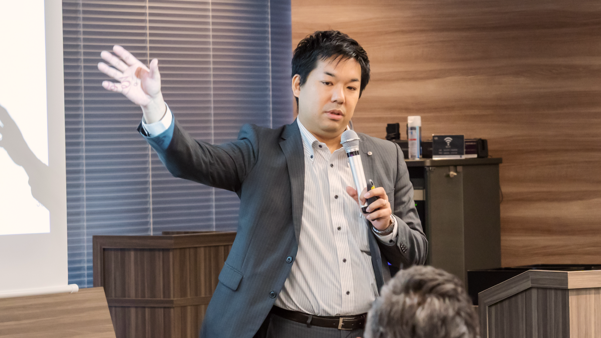 横須賀市役所 総務部人事課 人材育成担当 課長 佐々木 太郎 様